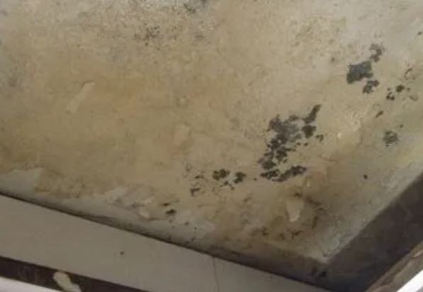 铜仁市阳台漏水维修公司分享下铜仁市卫生间渗水维修需要注意哪些问题。